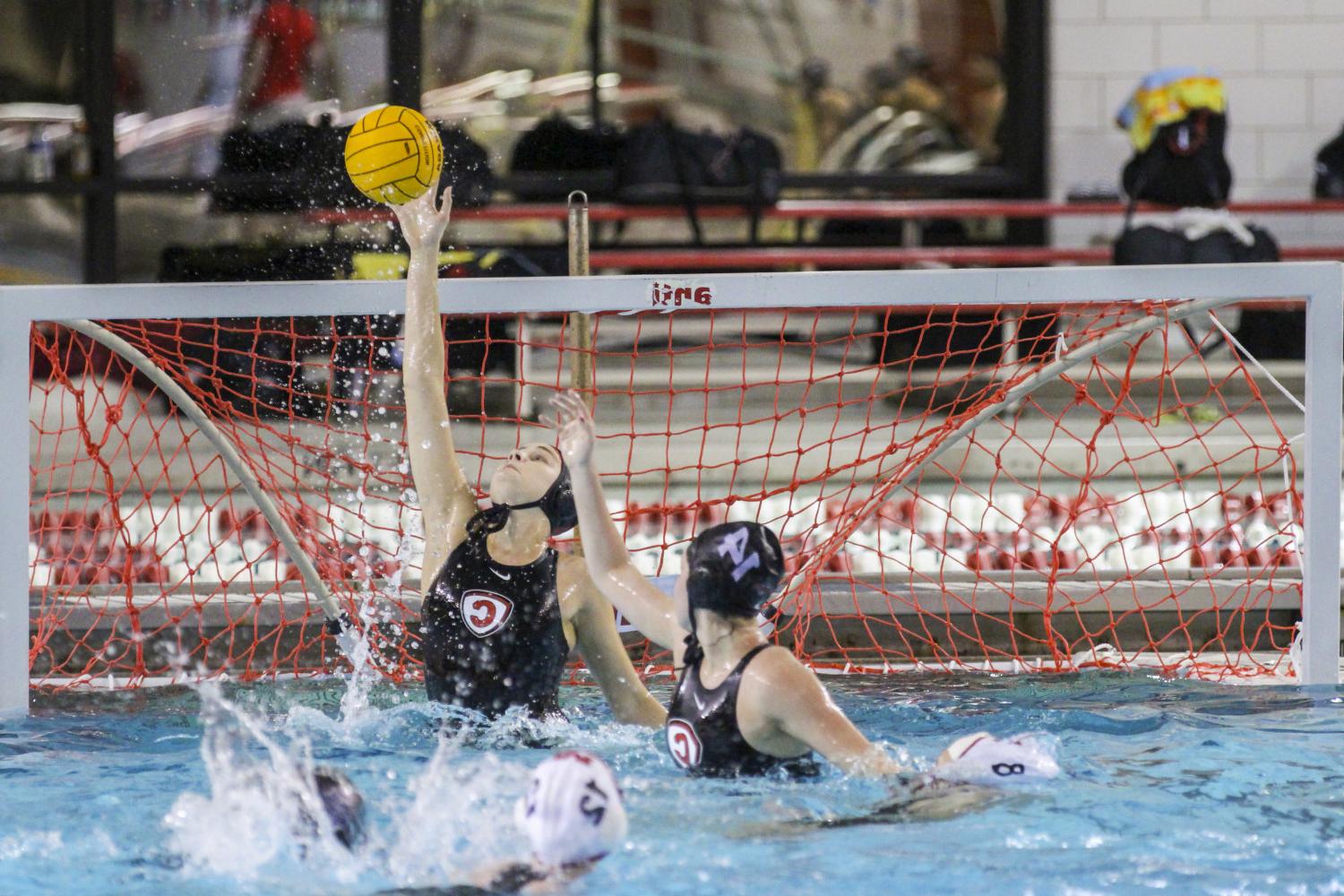 <a href='http://kjj.tincyn.net'>全球十大赌钱排行app</a> student athletes compete in a water polo tournament on campus.